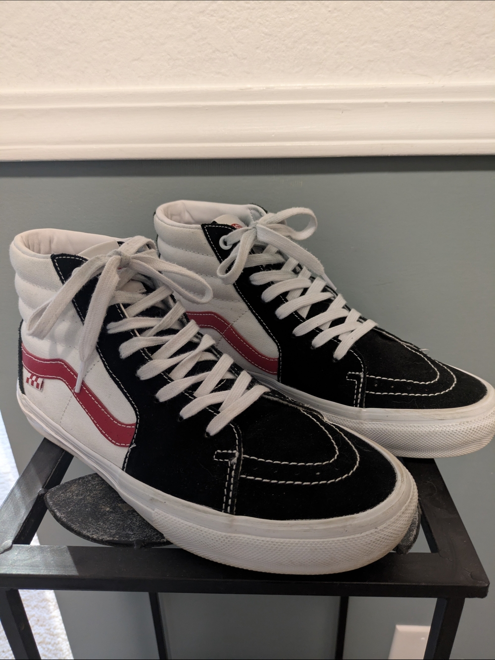 Vans SKATE SK8-HI Sneakers in Black, White, & Red